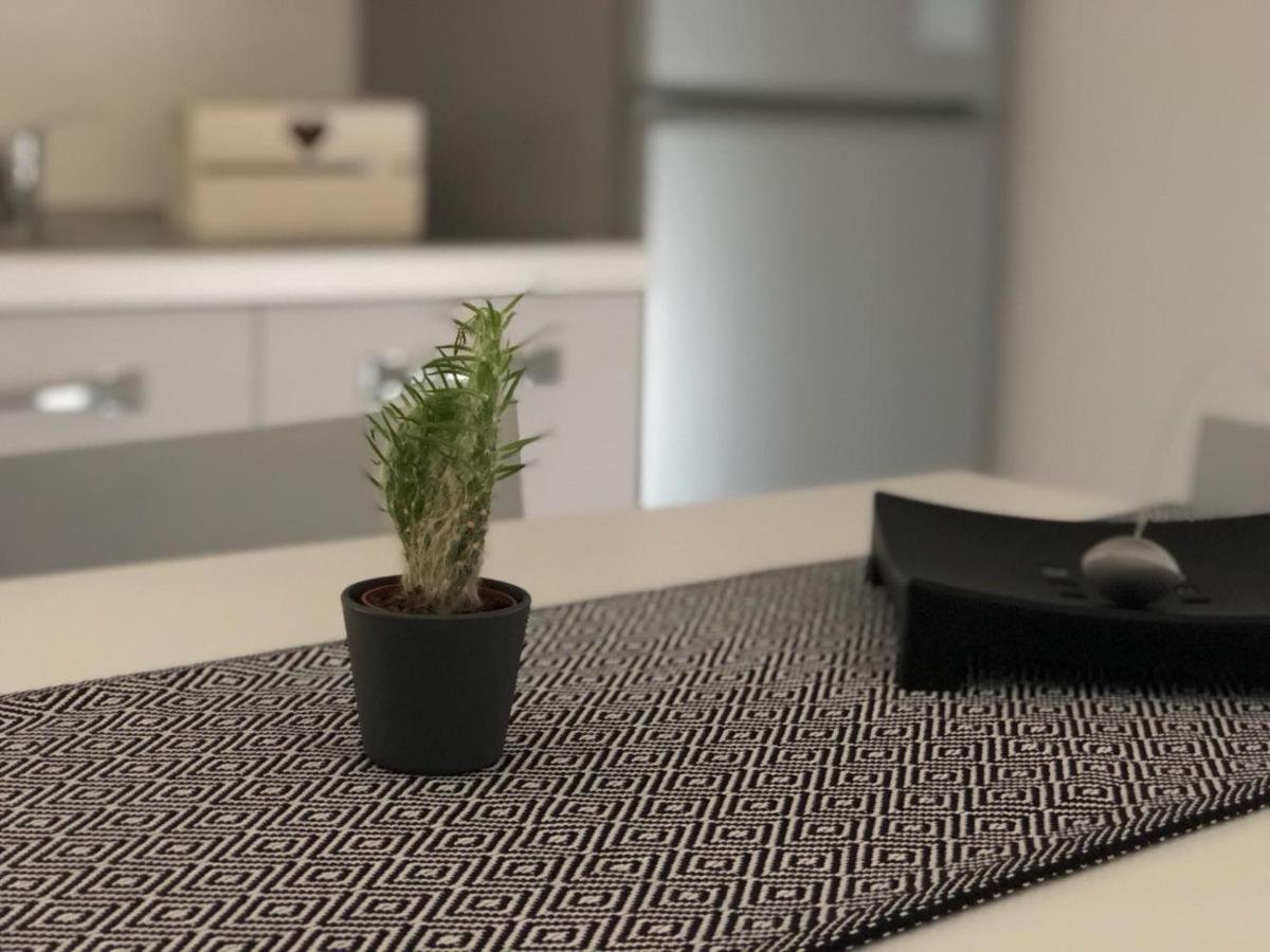 B&B Luxury Apartments Пулзано Екстериор снимка