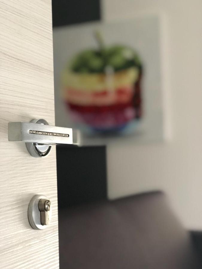 B&B Luxury Apartments Пулзано Екстериор снимка