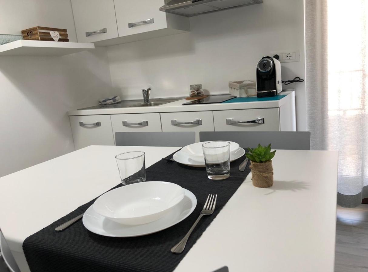 B&B Luxury Apartments Пулзано Екстериор снимка