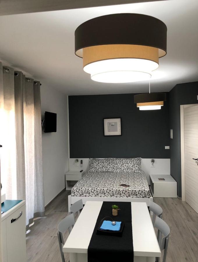 B&B Luxury Apartments Пулзано Екстериор снимка